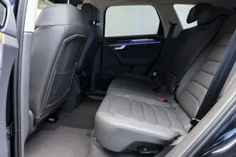 Volkswagen Touareg, 3.0, 210 kW, дизель, автомат, полный привод