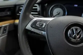 Volkswagen Touareg, 3.0, 210 kW, дизель, автомат, полный привод