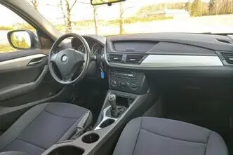 BMW X1, 2.0, 105 kW, diesel, manual, front-wheel drive