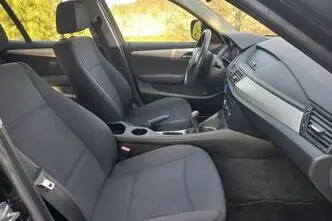 BMW X1, 2.0, 105 kW, diesel, manual, front-wheel drive