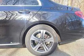 Mercedes-Benz E 220, 2.0, 143 kW, дизель, автомат, задний привод