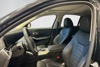 BMW 330, 215 kW, petrol, automatic, four-wheel drive