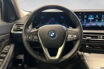 BMW 330, 215 kW, petrol, automatic, four-wheel drive