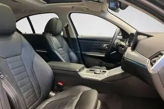 BMW 330, 215 kW, petrol, automatic, four-wheel drive