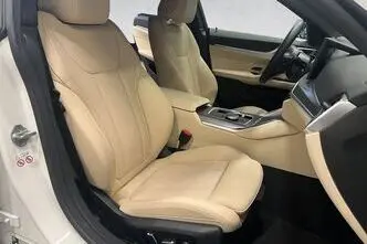 BMW i4, 250 kW, elekter, automaat, tagavedu