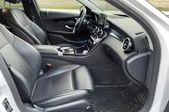 Mercedes-Benz C 200, 1.6, 100 kW, diesel, automatic, rear-wheel drive