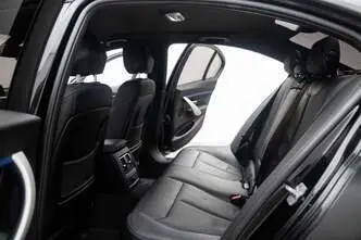 BMW 330, 2.0, 135 kW, plug-in hybrid, automatic, rear-wheel drive