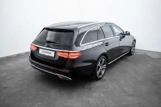 Mercedes-Benz E 220, 2.0, 143 kW, diesel, automatic, four-wheel drive