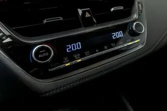 Toyota Corolla, 1.5, 92 kW, бензин, автомат, передний привод