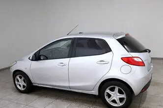 Mazda 2, 1.3, 55 kW, bensiin, manuaal, esivedu