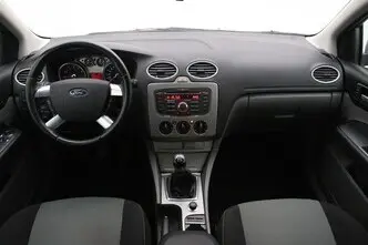 Ford Focus, 1.6, 74 kW, petrol, manual, front-wheel drive