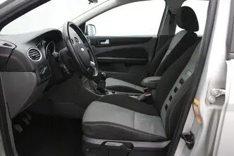 Ford Focus, 1.6, 74 kW, petrol, manual, front-wheel drive