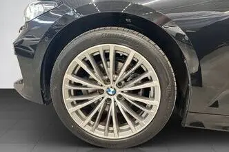 BMW 320, 2.0, 140 kW, гибрид, автомат, полный привод
