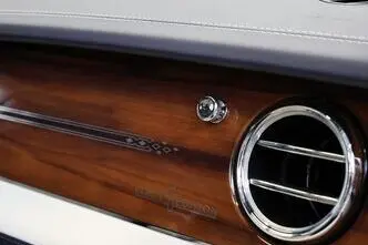 Bentley Bentayga, 4.0, 404 kW, bensiin, automaat, nelikvedu