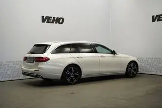 Mercedes-Benz E 220, 2.0, 143 kW, дизель, автомат, задний привод