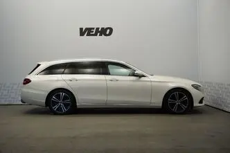 Mercedes-Benz E 220, 2.0, 143 kW, дизель, автомат, задний привод