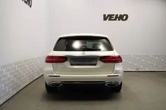 Mercedes-Benz E 220, 2.0, 143 kW, дизель, автомат, задний привод