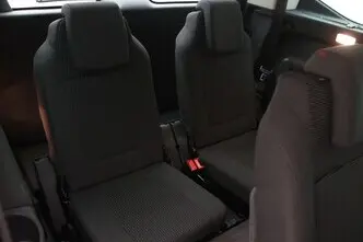 Peugeot 5008, 1.6, 88 kW, бензин, механическая, передний привод