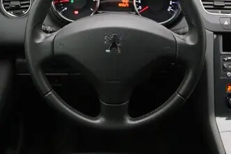 Peugeot 5008, 1.6, 88 kW, бензин, механическая, передний привод