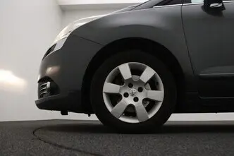 Peugeot 5008, 1.6, 88 kW, бензин, механическая, передний привод