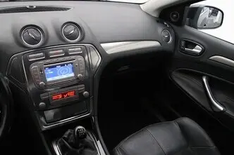 Ford Mondeo, 2.0, 107 kW, petrol, manual, front-wheel drive