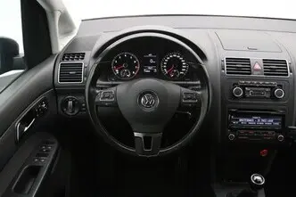 Volkswagen Touran, 1.2, 77 kW, bensiin, manuaal, esivedu