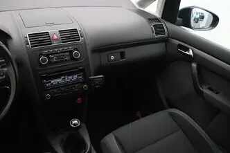 Volkswagen Touran, 1.2, 77 kW, bensiin, manuaal, esivedu