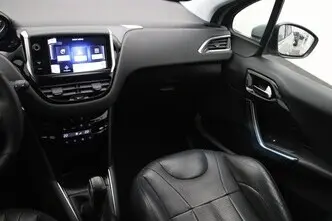 Peugeot 208, 1.4, 70 kW, bensiin, manuaal, esivedu