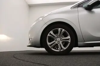 Peugeot 208, 1.4, 70 kW, bensiin, manuaal, esivedu