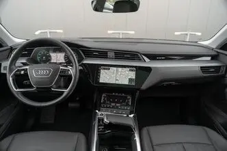 Audi e-tron, 300 kW, elekter, automaat, nelikvedu
