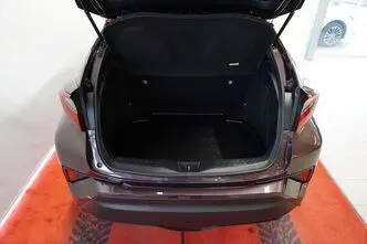 Toyota C-HR, 1.8, 72 kW, hübriid, automaat, esivedu