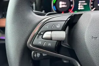 Škoda Superb, 1.5, 110 kW, подключаемый гибрид, автомат, передний привод