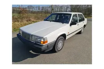 Volvo 940, 96 kW, petrol, automatic, rear-wheel drive