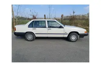 Volvo 940, 96 kW, petrol, automatic, rear-wheel drive
