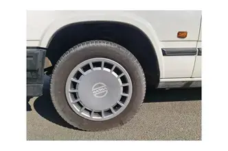 Volvo 940, 96 kW, petrol, automatic, rear-wheel drive