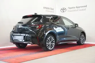 Toyota Corolla, 1.8, 72 kW, hybrid, automatic, front-wheel drive