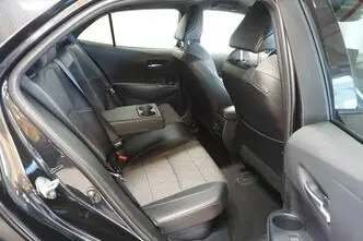 Toyota Corolla, 1.8, 72 kW, hybrid, automatic, front-wheel drive