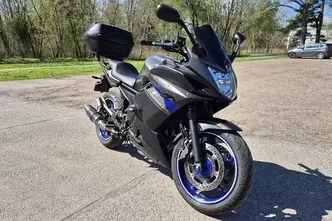 Yamaha XJ6, 0.6, 57 kW, petrol, manual, rear-wheel drive