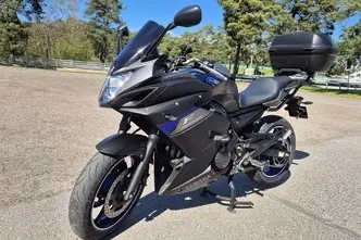 Yamaha XJ6, 0.6, 57 kW, petrol, manual, rear-wheel drive