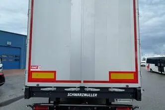 Schwarzmüller S1 5620 kg Tõstetav katus