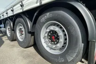 Schwarzmüller S1 5620 kg tõstetav katus