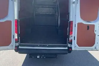 Iveco Daily, 3.0, 129 kW, дизель, механическая, задний привод