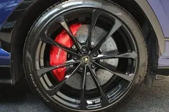 Lamborghini Urus, 4.0, 490 kW, petrol, automatic, four-wheel drive