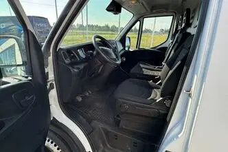 Iveco Daily, 2.3, 107 kW, diisel, manuaal, tagavedu