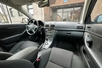 Toyota Avensis, 2.0, 108 kW, petrol, automatic, front-wheel drive