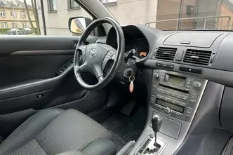 Toyota Avensis, 2.0, 108 kW, petrol, automatic, front-wheel drive