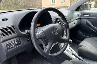 Toyota Avensis, 2.0, 108 kW, petrol, automatic, front-wheel drive
