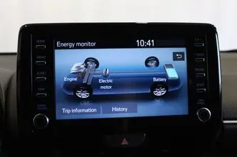 Toyota Yaris Cross, 1.5, 68 kW, hybrid, automatic, front-wheel drive