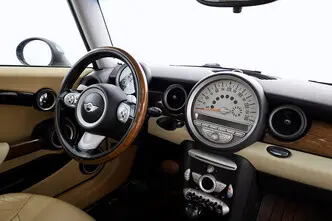 MINI Cooper, 1.6, 88 kW, bensiin, automaat, esivedu