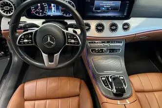 Mercedes-Benz E 300, 2.0, 180 kW, дизель, автомат, задний привод